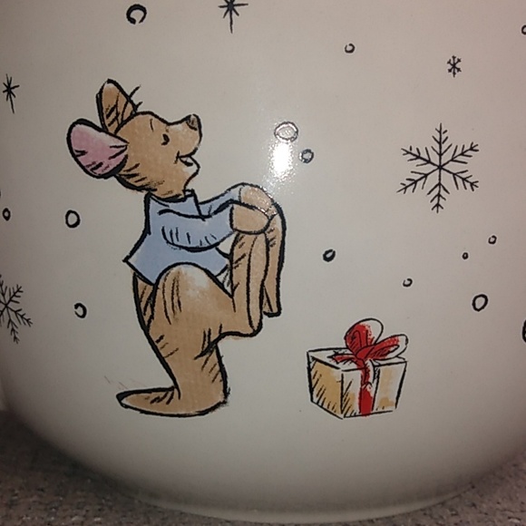 Winnie the Pooh A Good Day For Giving Large 20oz Ceramic Double-sided Mug - Picture 5 of 9